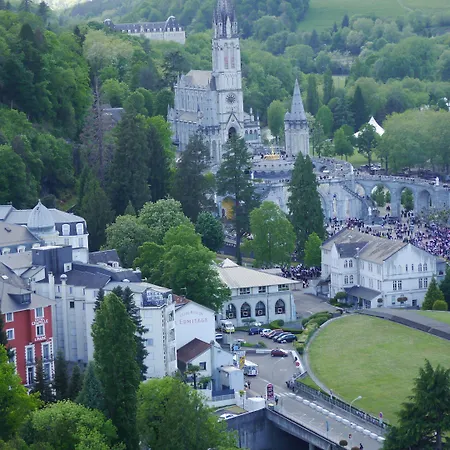 Hotel Sainte-rose 3*