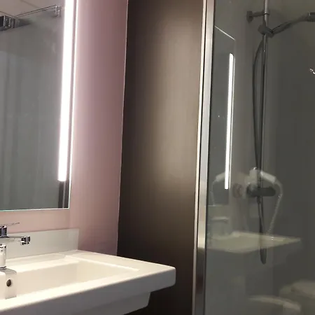 圣罗斯酒店 卢德